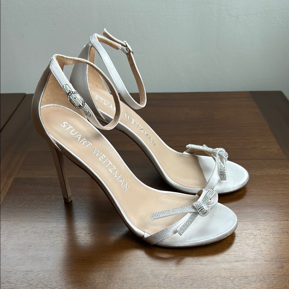 Stuart Weitzman Crystal Bow Satin Bridal Heels Size 8 Ivory Champagne NWOT